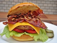 Magyar-disznó burger